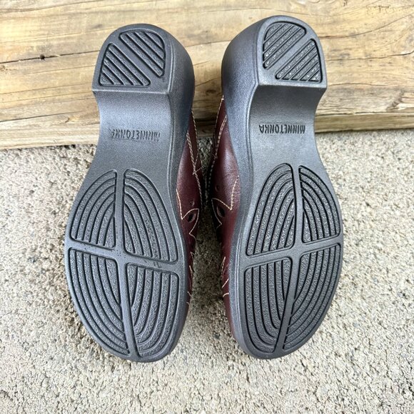 MINNETONKA WOMEN'S BROWN LEATHER SLIP-ON MULES SIZE 5 SHOES - Picture 3 of 14